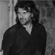 Professore liceale impartisce lezioni di lingua e letteratura latina, lingua e letteratura italiana, storia e geografia, filosofia, ripetizioni per scuole elementari e medie, collabora a preparazioni e stesure di tesi universitarie. Disponibilità anche pe